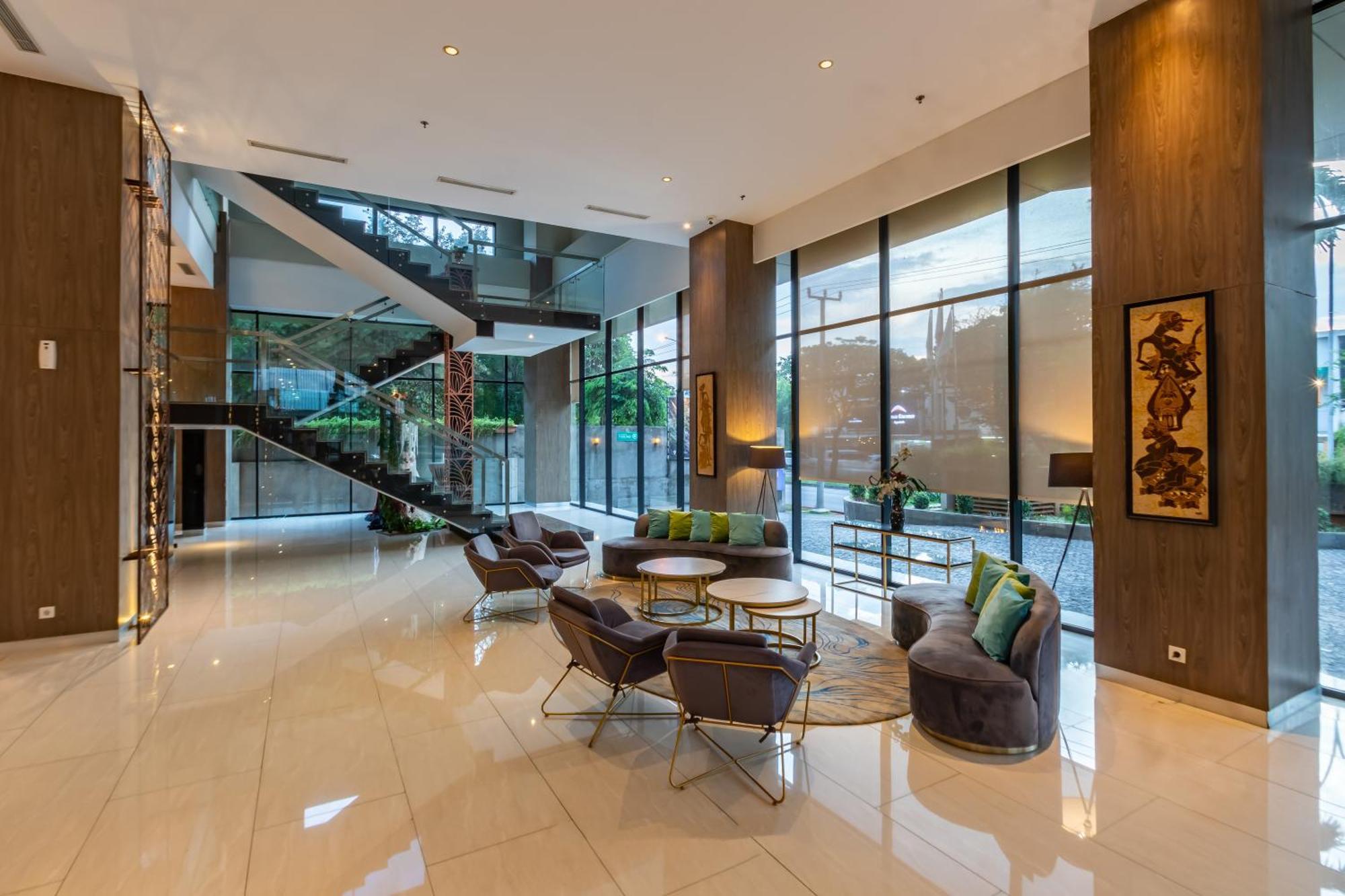 Hotel Ayola Lippo Cikarang Exterior foto